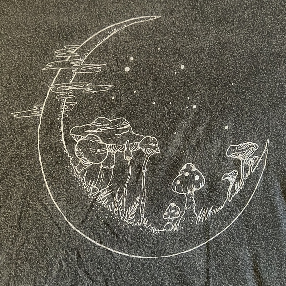 HTF!!Truly madly deeply Rare mushroom moon top